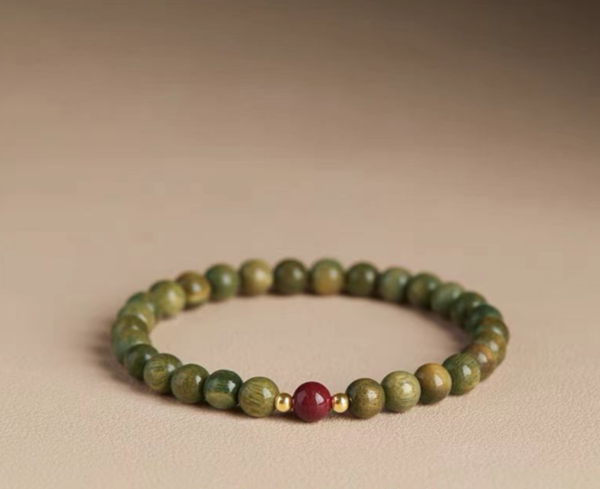 Natural green sandalwood bracelet - Women's vermilion transfer beads and Agarwood tray play Buddha beads, meditation purification spiritual jewelry