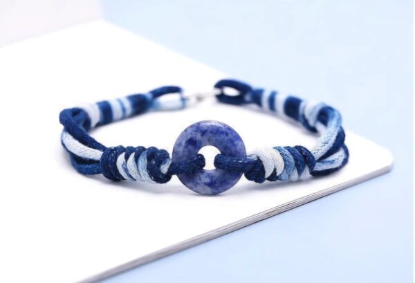 Hand-woven safety buckle hand rope - simple niche design original blue multi-layer tie dye bracelet, lovers' wisdom and calm harmony energy - Image 2