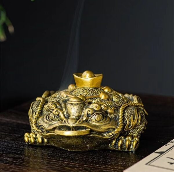 Golden cicada incense burner -- Attract wealth and prosperity, purify the mind, soothe the mind and protect the family