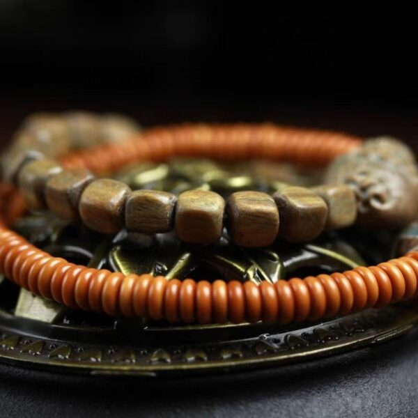 Laosan Green sandalwood Bracelet - sandalwood Buddha beads combined with olive core, the aroma is overflowing, helping the health and purification of the soul and happiness - Image 5