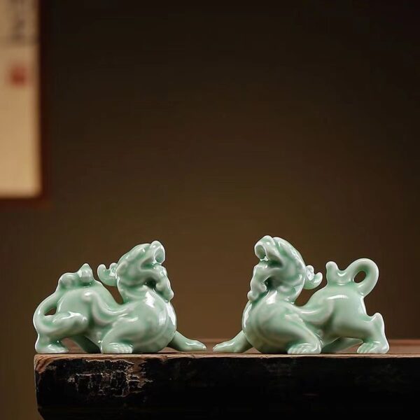 Celadon Zhaocai Jucai town house pixiu ornaments -- Gather wealth, protect home and protect wealth