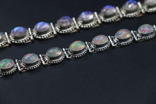 Natural Moonstone Bracelet Bracelet - a guardian gem that enhances memory and energy balance - Image 2