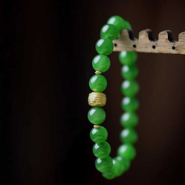 Jade and Spinach Green Bracelet - Energy protection that purifies the soul and promotes health