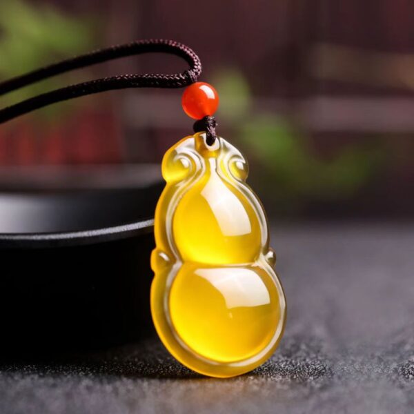 Topaz gourd pendant - symbol of peace and good luck - Image 2