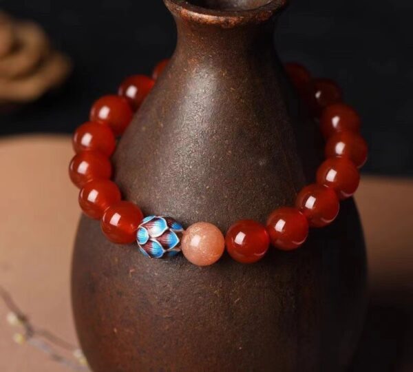 Natural red agate bracelet - Spiritual companion of good luck and happiness