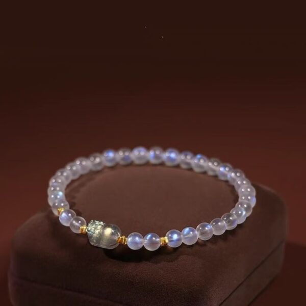 Natural Pixiu moonstone bracelet bracelet - the spiritual gem of academic success and success