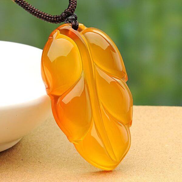 Natural topaz pendant - Confidence and wealth gathering